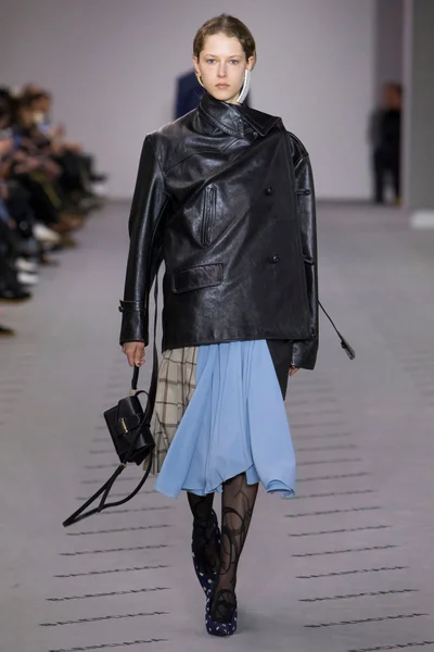 Look 9
